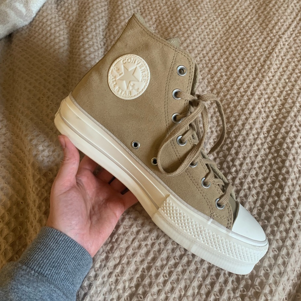 Platform Converse